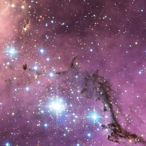 Le galassie satelliti fanno luce sulla materia oscura