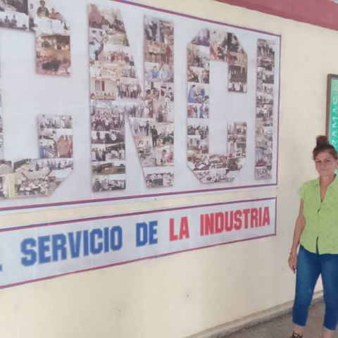 Operadora de paneles solares fotovoltaicos