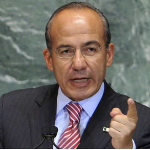 Denuncian al ex Presidente Felipe Calderón por Estela de Luz
