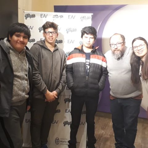 Visita de alumnos de la escuela León Gieco a Radio El Campito