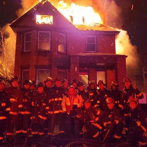 Detroit firefighters use burning 🔥🔥🔥home as backdrop🧐