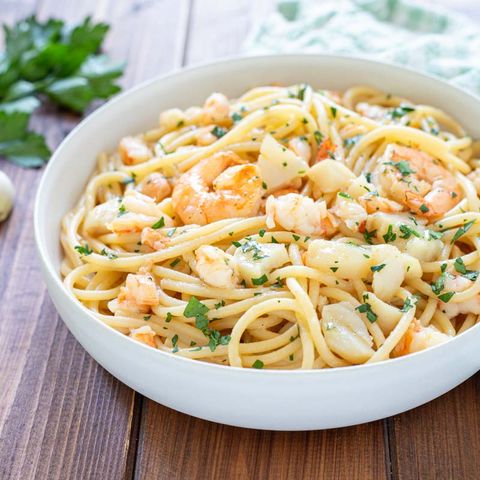 Pasta con capesante e gamberi
