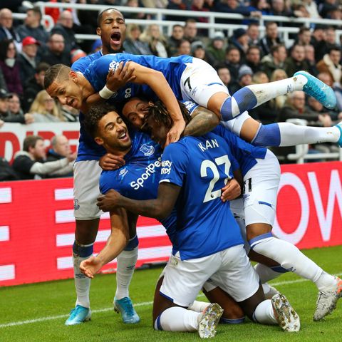 Newcastle 1-2 Everton: Magpies end 2019 with defeat - with some help from the ref