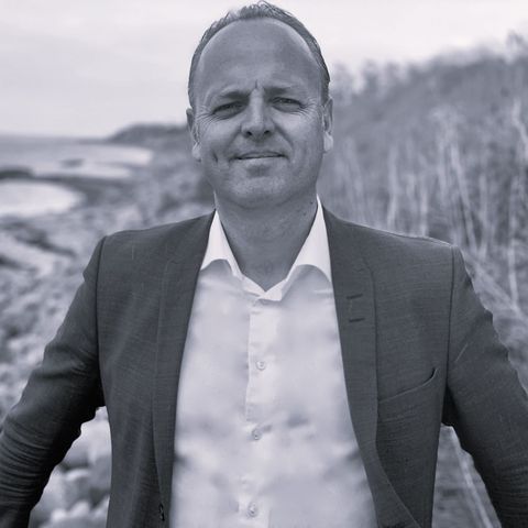 Episode 2: Jeg hjælper den lille mand, når systemet kommer buldrende - Casper Andreasen