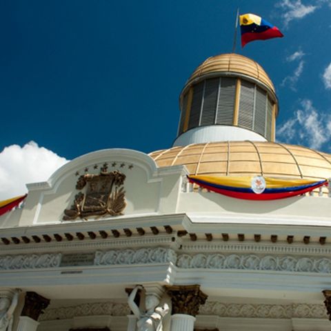 Poder Legislativo en Colombia y Venezuela