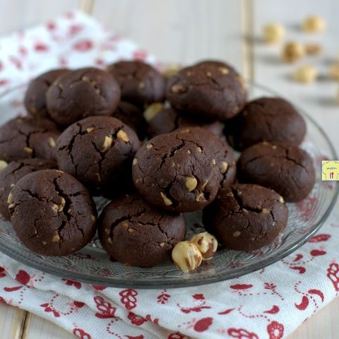 Biscotti cacao e nocciole