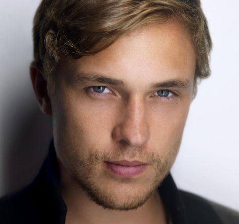 Milling About with William Moseley