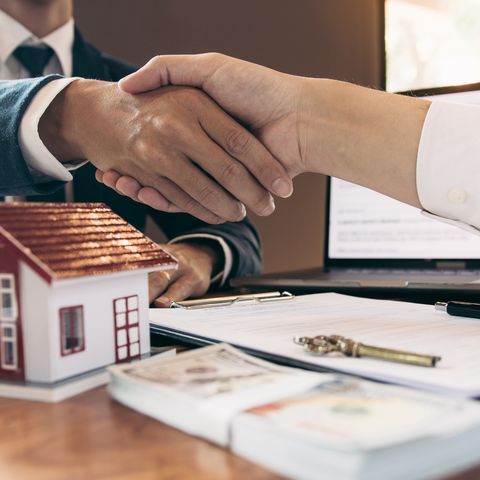 10 Benefits of Working with a Real Estate Agent When Buying a Home