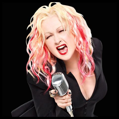 Cyndi Lauper. Raccontiamo il suo grande successo negli anni 80, grazie all'album "She's So Unusual" che conteneva anche una cover di Prince.