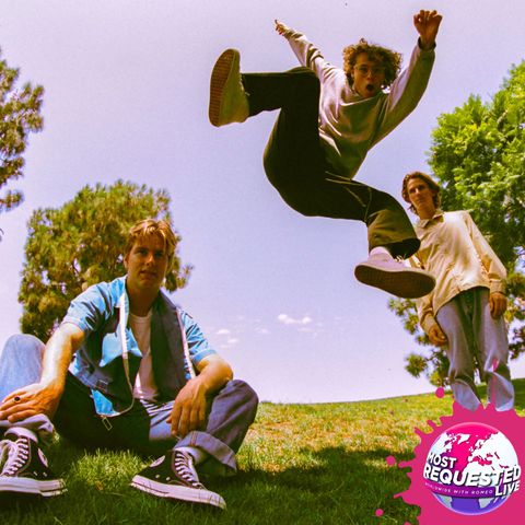 almost monday chats with #MostRequestedLive!