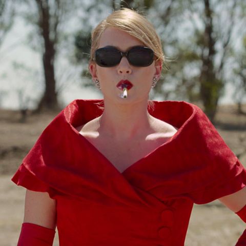 27 The Dressmaker: la vendetta contro la persecuzione sociale