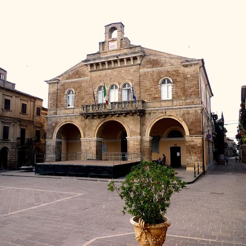 Il borgo di Rocca San Giovanni (CH) | Nuovi Emergenti by Arly Joi #3maggio