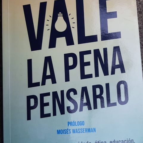 Qué lee Gardeazabal, VALE LA PENA PENSARLO, de Carlos Raúl Yepes