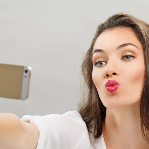 Narcisismo digitale. 3 cause e 3 rimedi per superare l'ansia da selfie