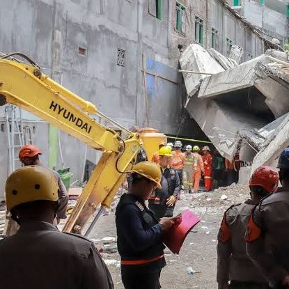 Scores missing in building collapse
