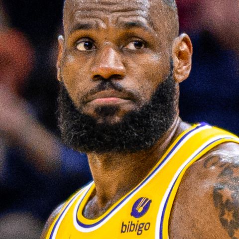 Episode 196 - LeBron signed an extension, so what?