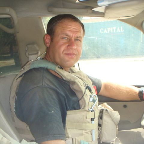 Episode 146 - with Garry Curtis - Security Expert, former Royal Marine and Fire Fighter.