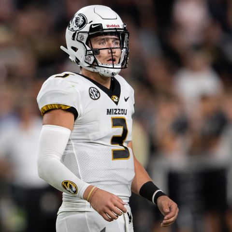 DT Daily 3/23: Drew Lock, Mike Hull, and QB Debate
