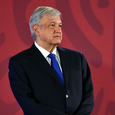 FGR investiga a funcionarios por caso Iguala: Obrador