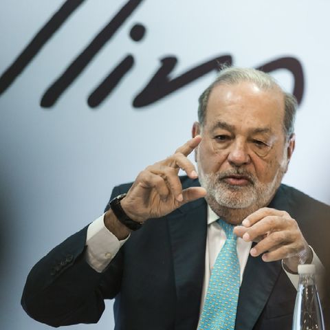 Carlos Slim continúa hospitalizado por covid-19