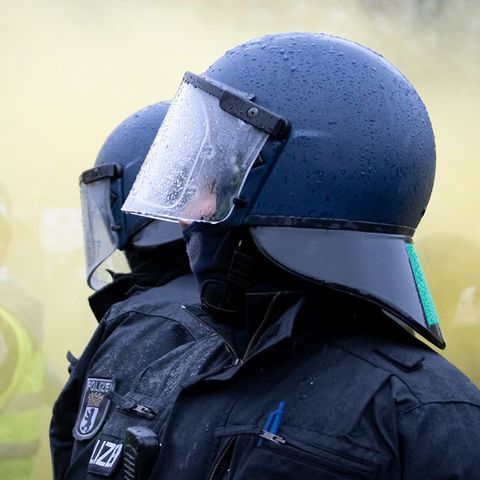 Nestbeschmutzer (Rechtsextremismus in der Polizei)