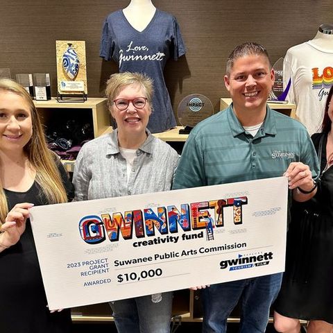Suwanee Receives $10,000 Grant From Explore Gwinnett