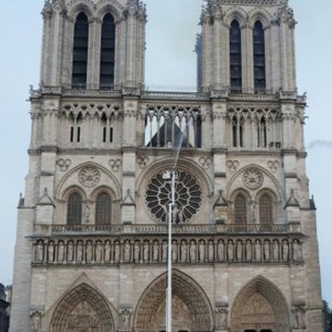 En Notre Dame se respetaron normas de seguridad