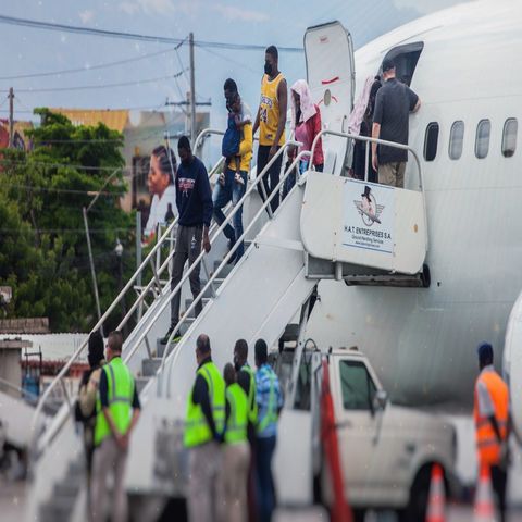 Haitian deportees arrive back in home country