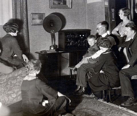 Radio Racconti Brevi ESTATE - Un Telefonino degli anni 30