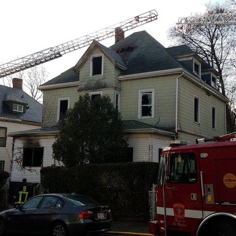 Man Jumps From 2nd Floor Of Burning Roxbury Home