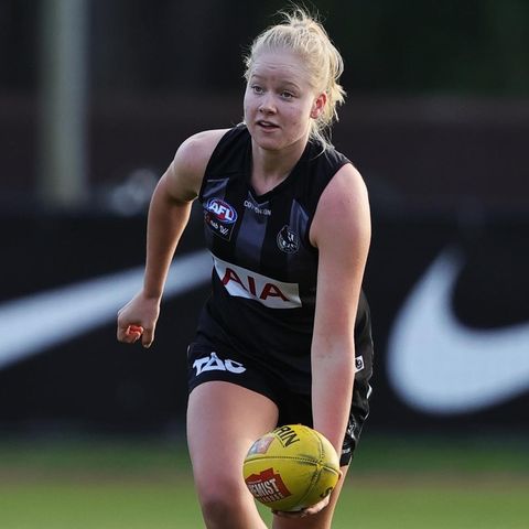 Collingwood AFLW star Lauren Butler appears on the Flow Friday Sports Show to discuss the Pies' successful season so far