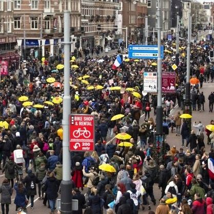 Manifestazioni in tutta Europa contro il regime sanitario