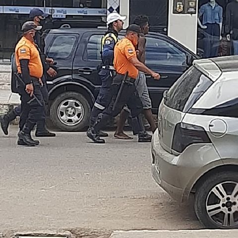 Jovem é preso após esfaquear uma pessoa em Bezerros