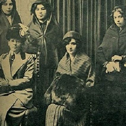 Osmanlı'nın Kanatlanmış Kadınları ve 'Kadınlık Davası'
