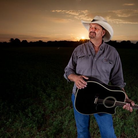 The multi-talented HOF indie country artist Richard Lynch is back with “Pulling Up the Covers”!