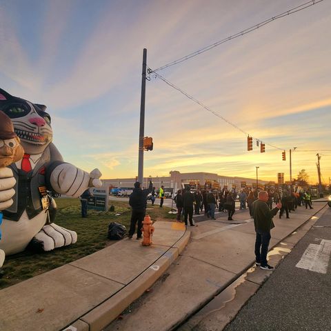 BREAKING: The Teamsters picket Amazon in Baltimore | Working People
