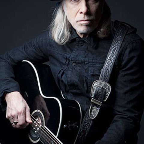 Multi-talented singer/songwriter/musician Elliott Murphy is my very special guest with “Old Timer” !