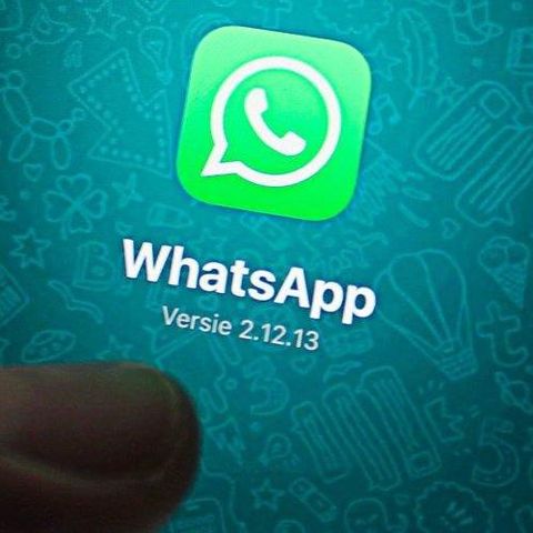 Facebook alle prese con lo spyware di Whatsapp