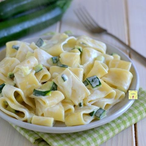 Calamarata zucchine e robiola