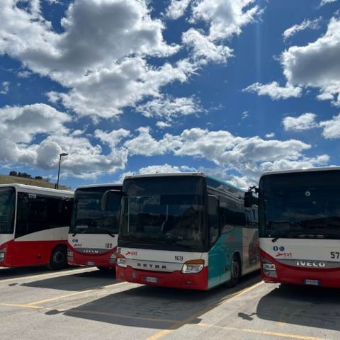 Furti a raffica sugli autobus Svt in sosta. Asportate le marmitte per rivendere i materiali