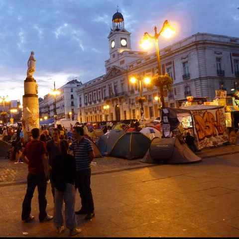 #LaCafeteraVOLVEMOSALASPLAZAS
