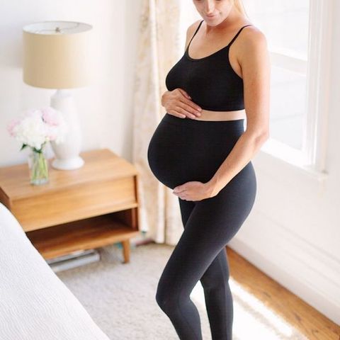 How to Style the Maternity Leggings?