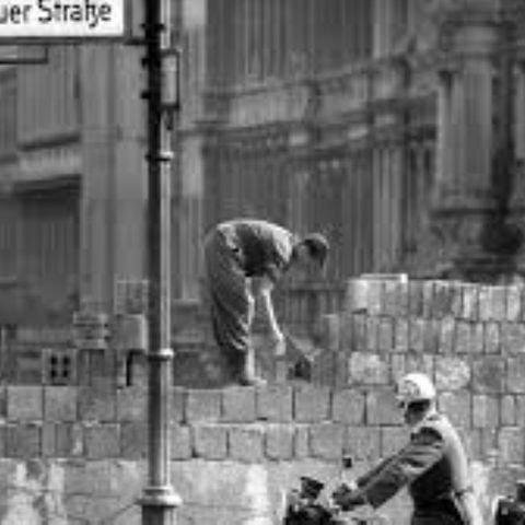 Der Bau der Berliner Mauer