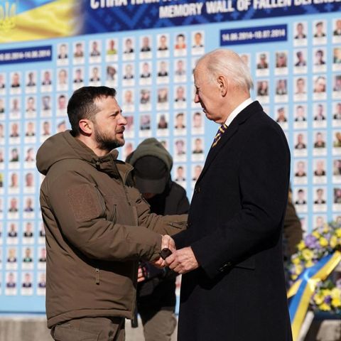 #Ucraina: visita a sorpresa di Biden a Kiev (dell'inviata Anna Lisa Rapanà)