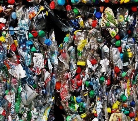 Imballaggi in plastica: l’Europa non ricicla abbastanza