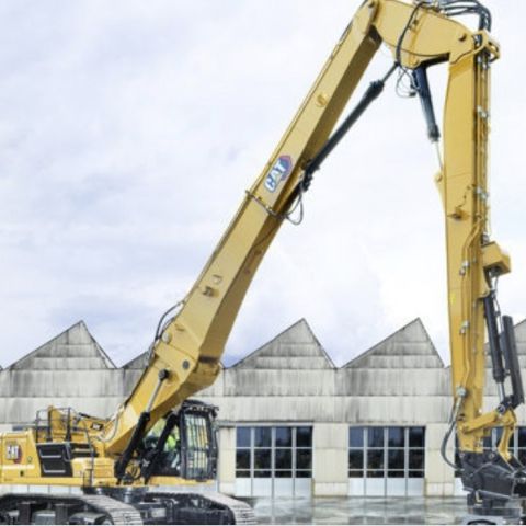 Ascolta la news: Il nuovo escavatore da demolizione Cat 340 UHD