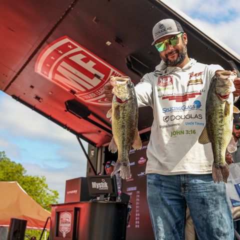 From Amateur to Pro: Martin Villa's Journey, Tactics, and Evolution in Competitive Fishing