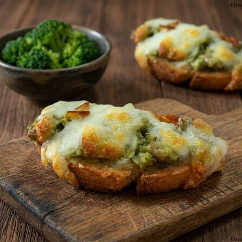 Bruschette con broccoli e salsiccia