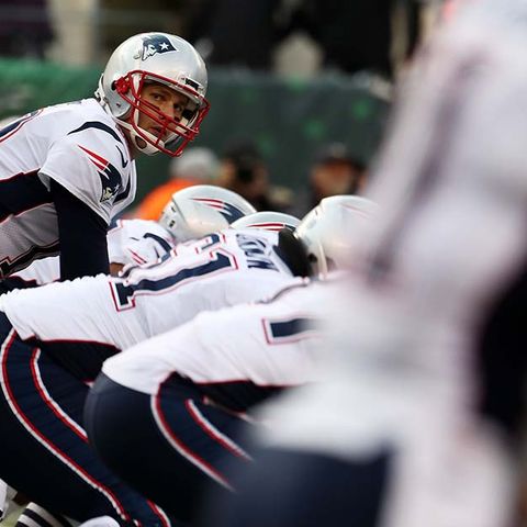 Patriots QB Tom Brady Hopes He's Turned Corner With Knee Injury 