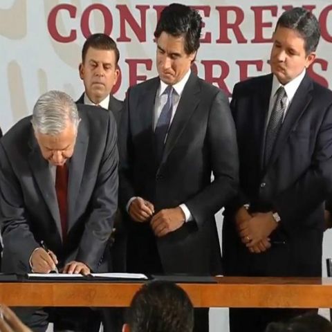AMLO anuncia fondo revolvente para fortalecer Pemex